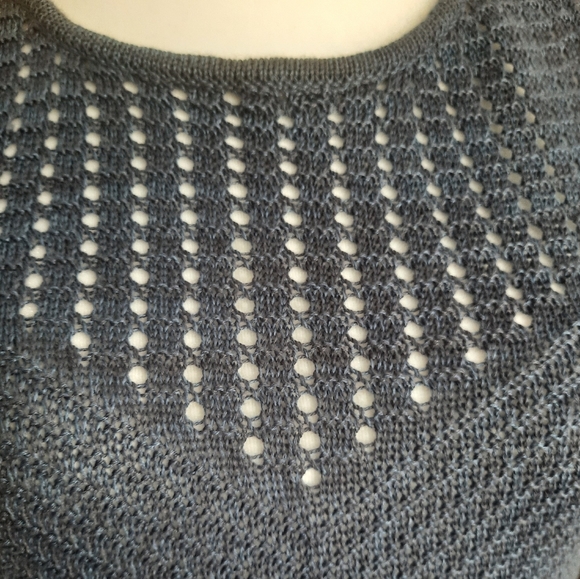 LC Lauren Conrad crocheted cold-shoulder blue sweater size medium - Picture 8 of 12